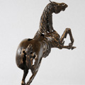 sculpture cheval qui rue en bronze - Erwan André